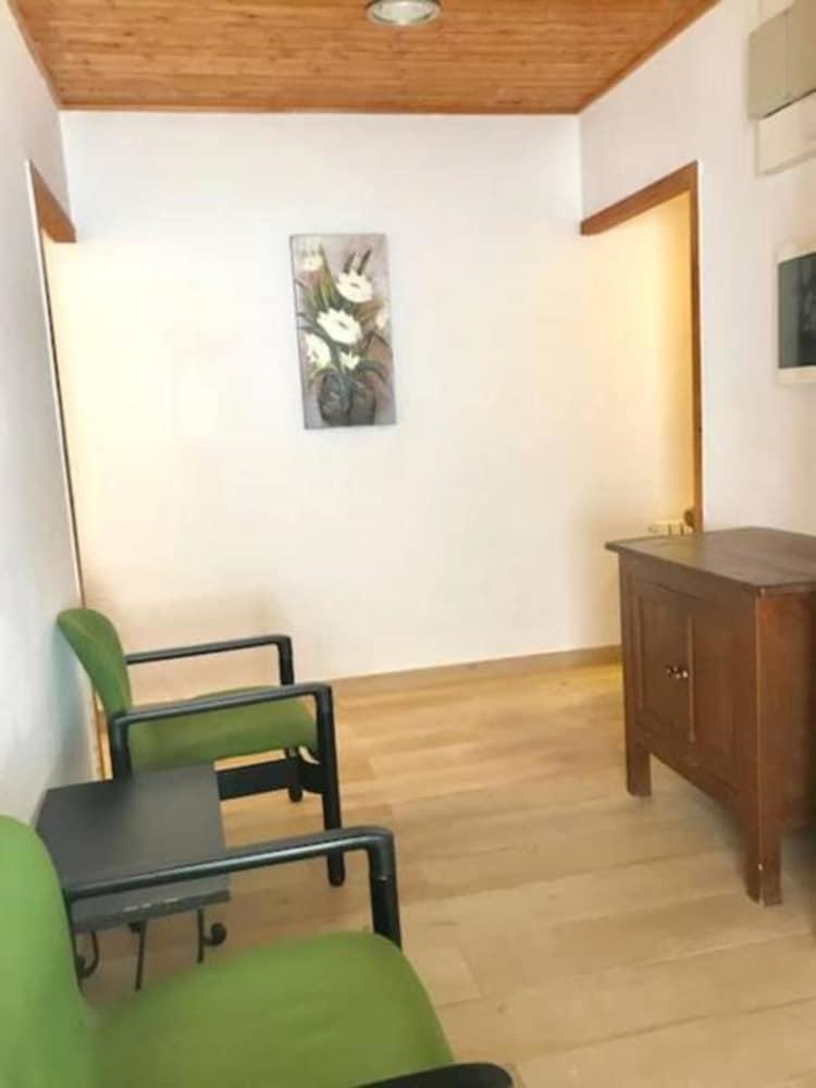 Hostal Casa Torrent Canet De Mar Ngoại thất bức ảnh